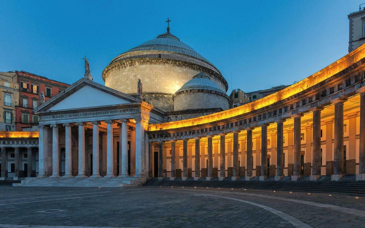 Palazzo Bevilacqua Napoli B&B Bagian luar foto